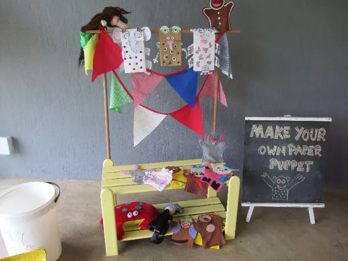 Make your own puppet station
