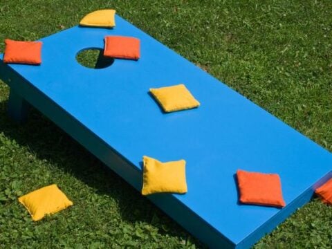 Cornhole game