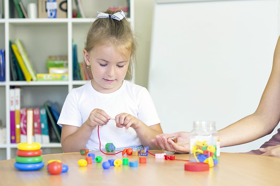 Kids store threading beads